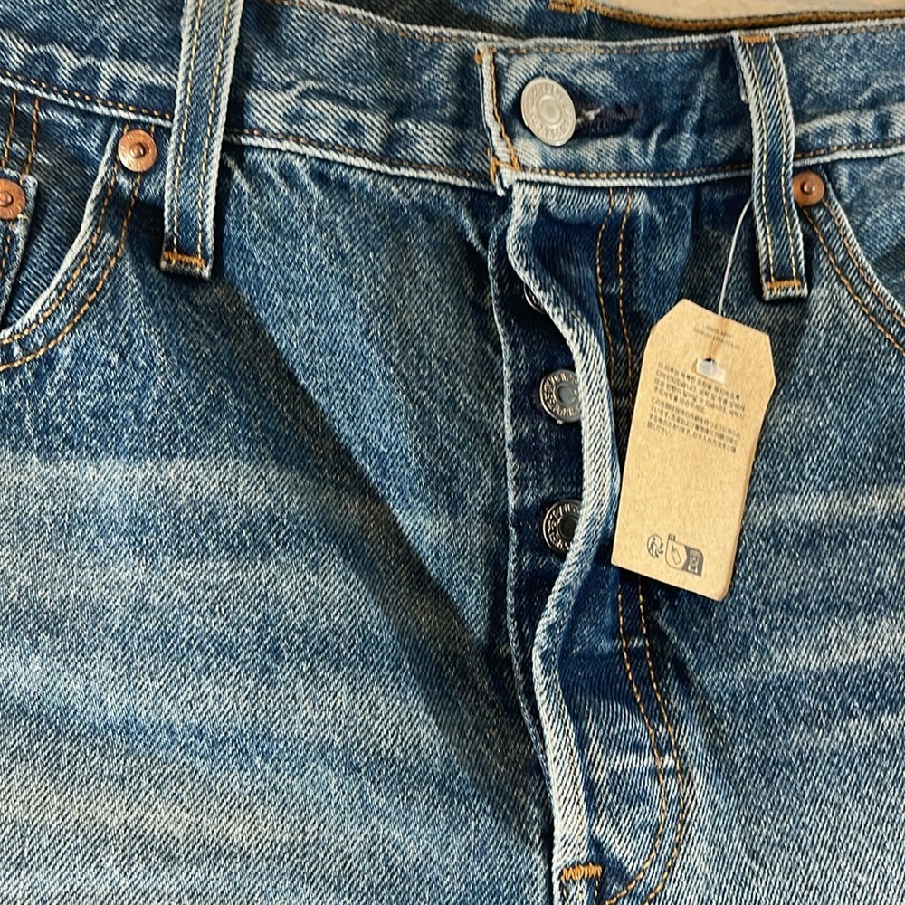 LEVI’S 501 High Rise Distressed Raw Hem Button Fly With Pockets Size 32 NEW - Picture 5 of 11